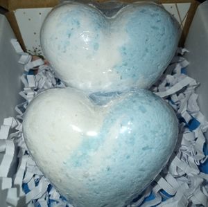 Bath bombs / perfect for Valentines Day!